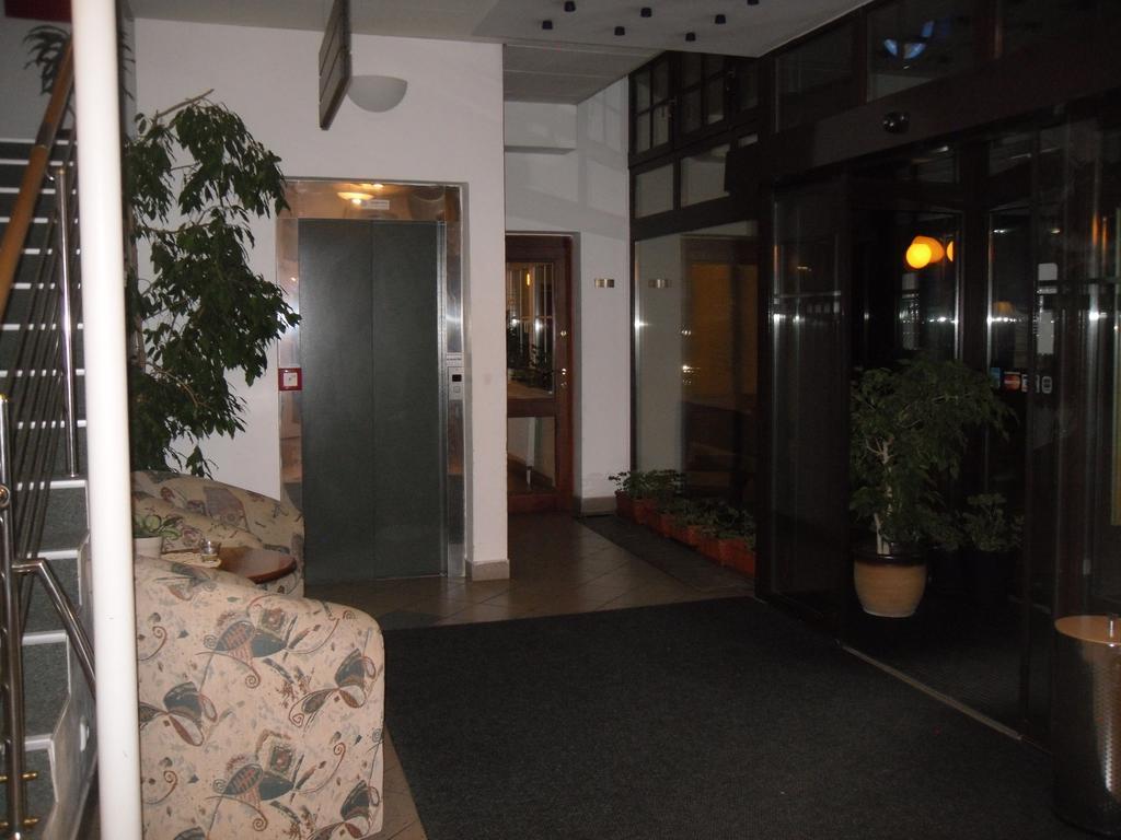 Hotel Annahof Domasov Luaran gambar