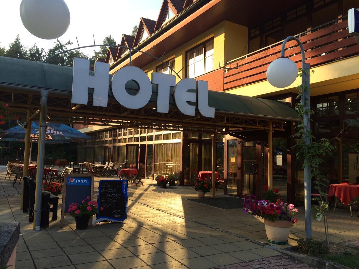 Hotel Annahof Domasov Luaran gambar